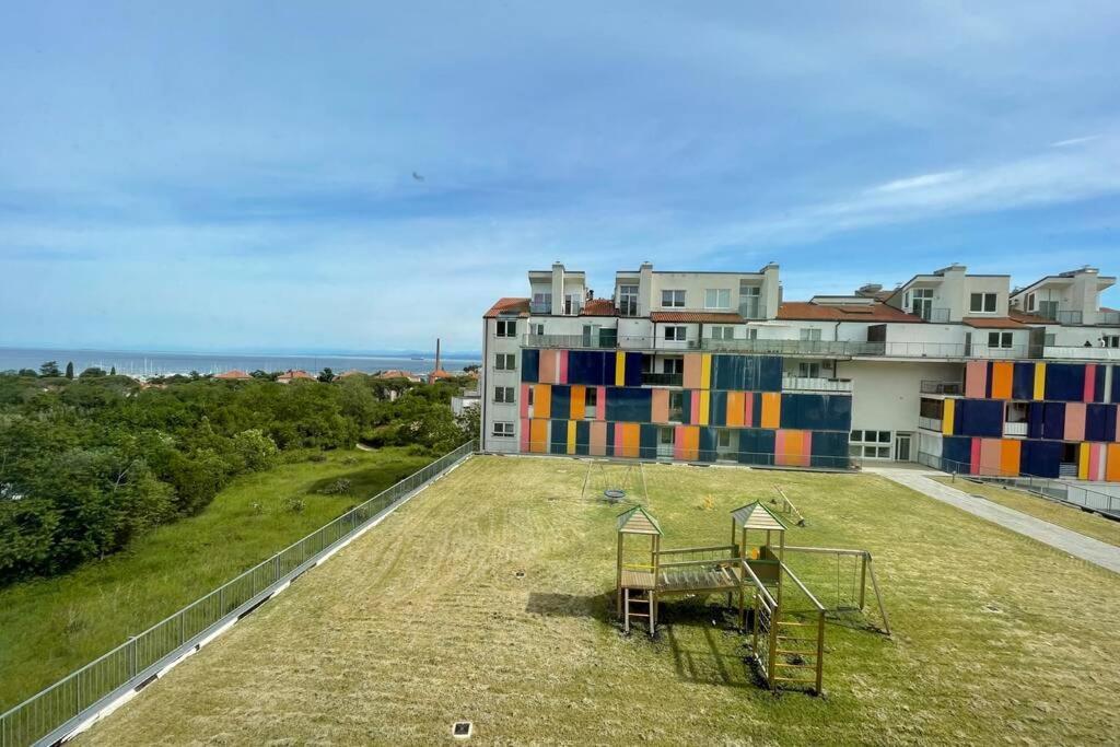 Apartment Gema - One Bedroom Apartment Izola Exterior foto